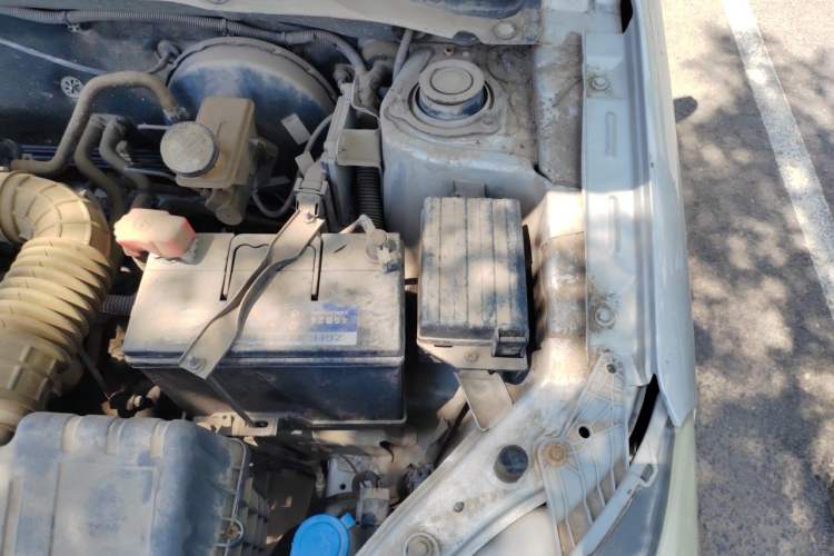 Used CHANGAN Alsvin V3 2012 1.3L Manual Comfort Version China IV Standard Engine Bay Left