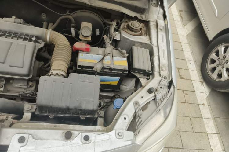Used CHANGAN Alsvin V3 2012 1.3L Manual Comfort Version China V Standard Engine Bay Left