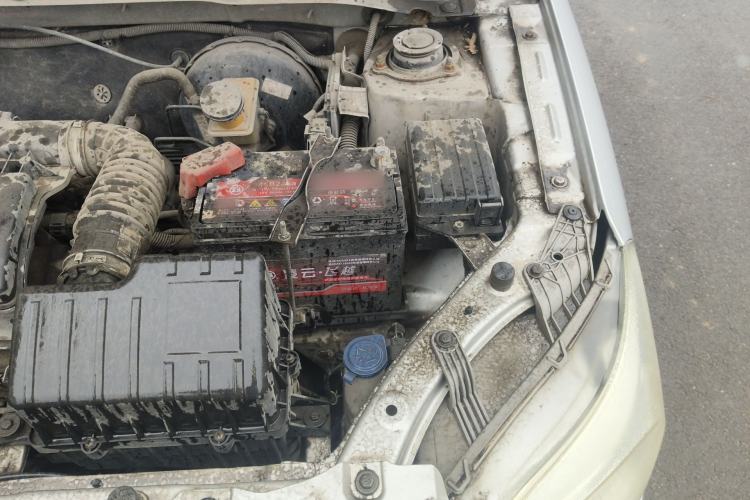 Used CHANGAN Alsvin V3 2012 1.3L Manual Luxury Version China IV Standard Engine Bay Left