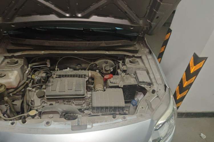Used CHANGAN Alsvin V3 2012 1.3L Manual Luxury Version China IV Standard Engine Bay Left