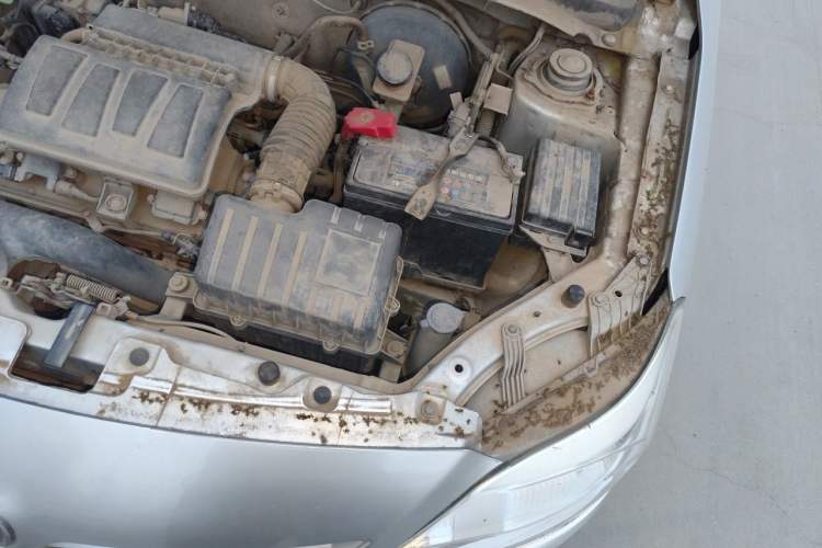 Used CHANGAN Alsvin V3 2012 1.3L Manual Comfort Version China IV Standard Engine Bay Left