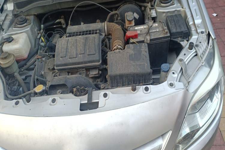 Used CHANGAN Alsvin V3 2012 1.3L Manual Comfort Version China IV Standard Engine Bay Left
