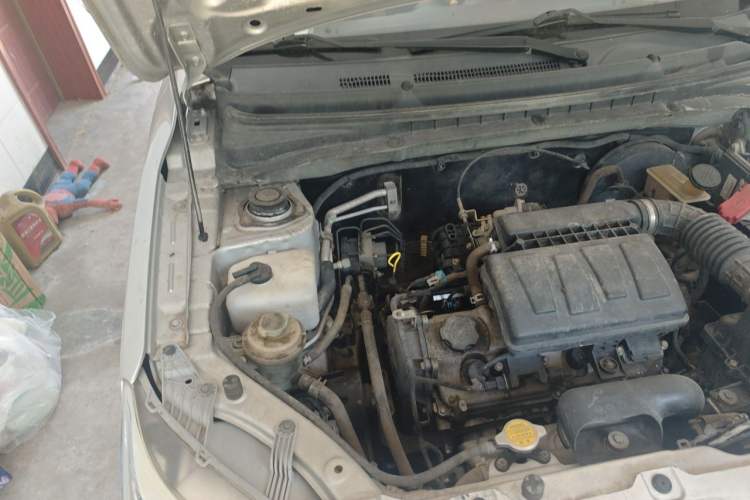 Used CHANGAN Alsvin V3 2012 1.3L Manual Comfort Version China IV Standard Engine Bay Right
