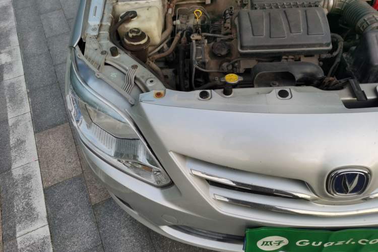 Used CHANGAN Alsvin V3 2012 1.3L Manual Luxury Version China IV Standard Engine Bay Right