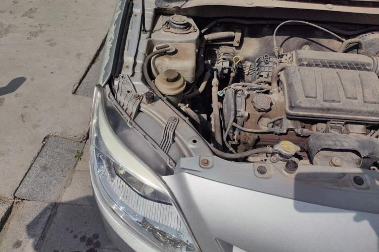 Used CHANGAN Alsvin V3 2012 1.3L Manual Comfort Version China IV Standard Engine Bay Right