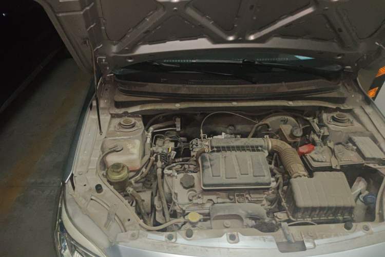 Used CHANGAN Alsvin V3 2012 1.3L Manual Luxury Version China IV Standard Engine Bay Right