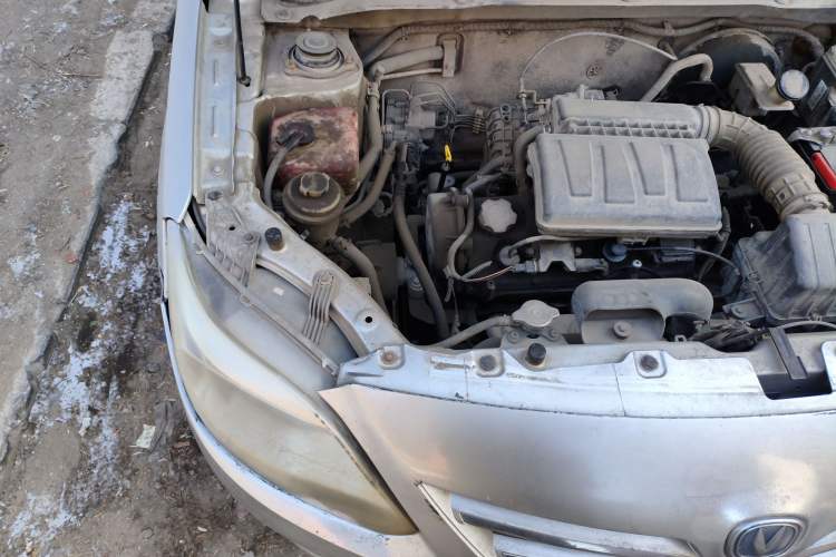 Used CHANGAN Alsvin V3 2012 1.3L Manual Comfort Version China IV Standard Engine Bay Right