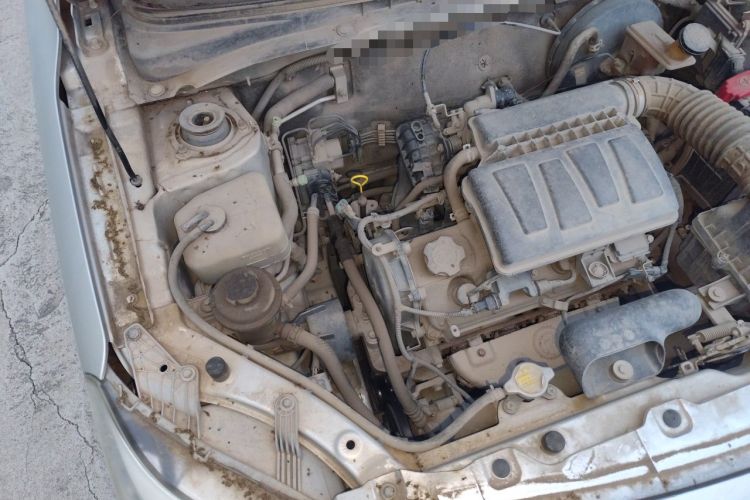 Used CHANGAN Alsvin V3 2012 1.3L Manual Comfort Version China IV Standard Engine Bay Right