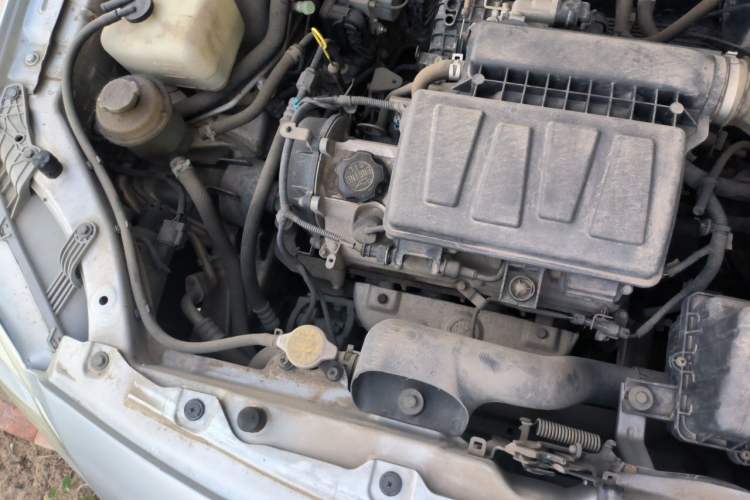 Used CHANGAN Alsvin V3 2012 1.3L Manual Comfort Version China IV Standard Engine Bay Right