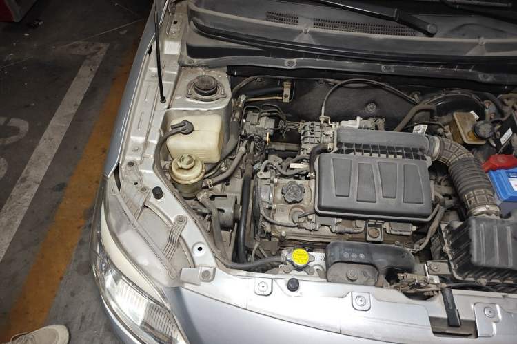 Used CHANGAN Alsvin V3 2012 1.3L Manual Comfort Version China IV Standard Engine Bay Right