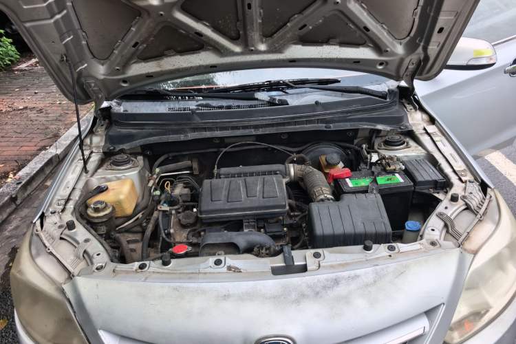 Used CHANGAN Alsvin V3 2012 1.3L Manual Comfort Version China IV Standard Engine Bay