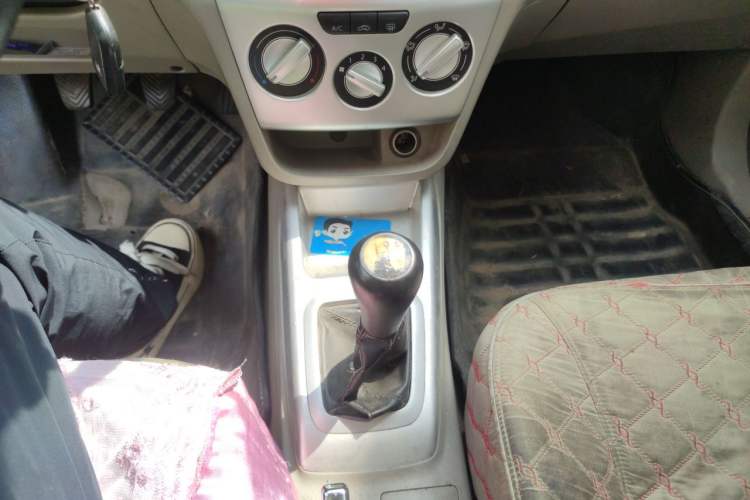 Used CHANGAN Alsvin V3 2012 1.3L Manual Luxury Version China V Standard Gear Lever