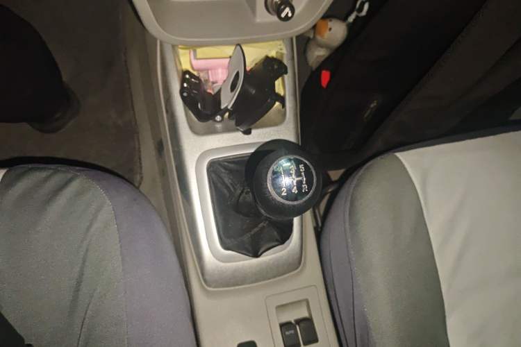 Used CHANGAN Alsvin V3 2012 1.3L Manual Luxury Version China IV Standard Gear Lever