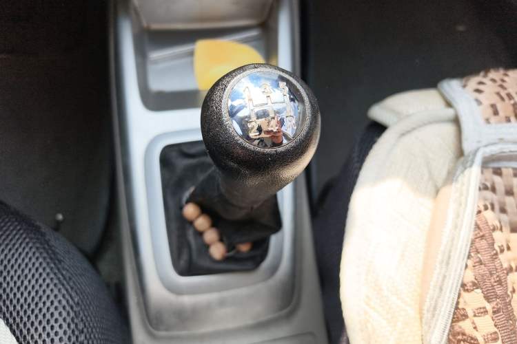 Used CHANGAN Alsvin V3 2012 1.3L Manual Comfort Version China IV Standard Gear Lever
