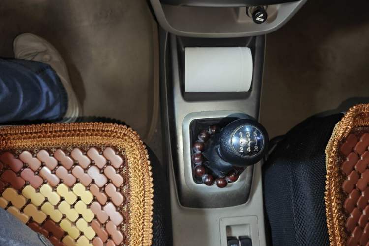 Used CHANGAN Alsvin V3 2012 1.3L Manual Comfort Version China IV Standard Gear Lever