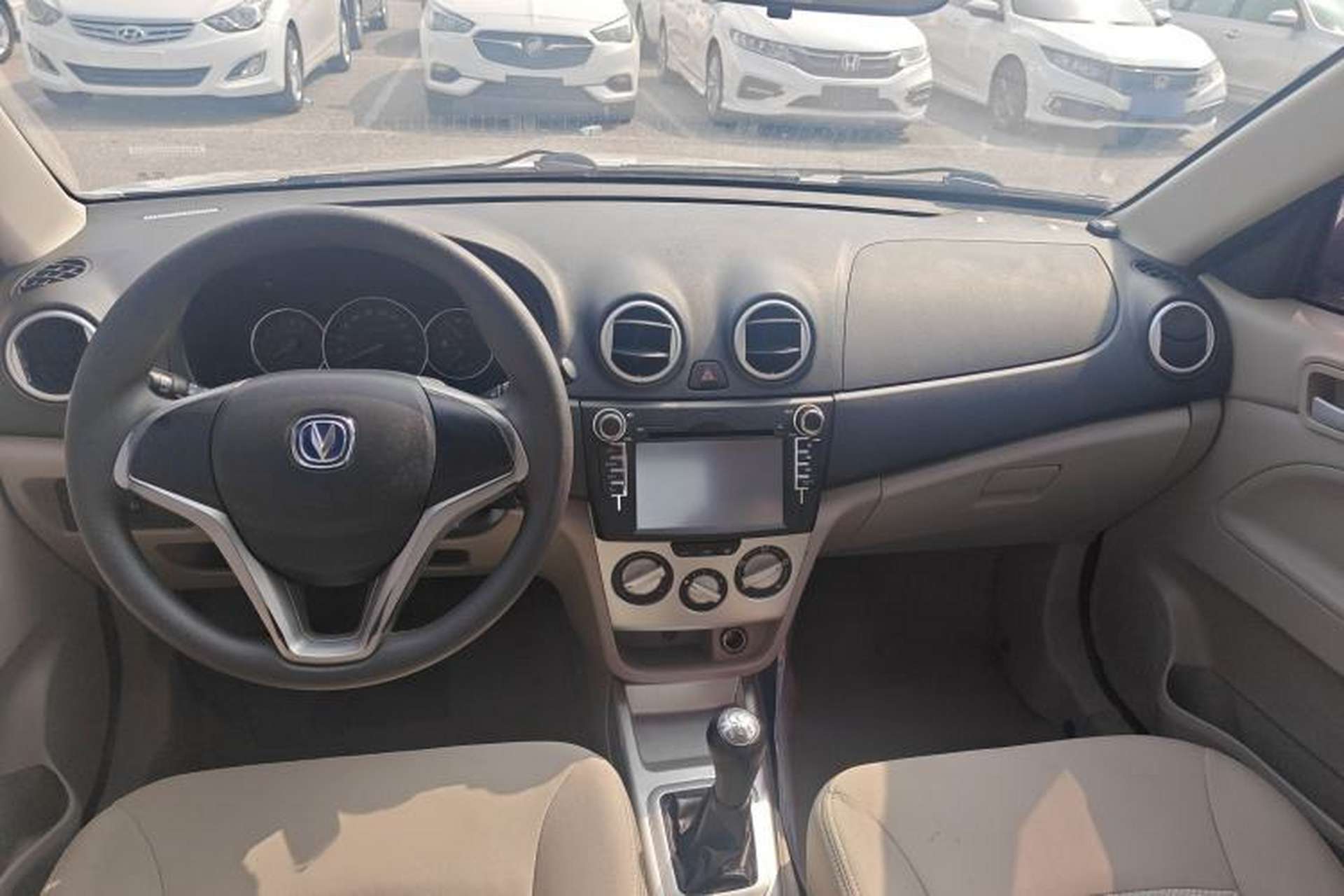 Used CHANGAN Alsvin V3 2012 1.3L Manual Comfort Version China IV Standard Interior 3