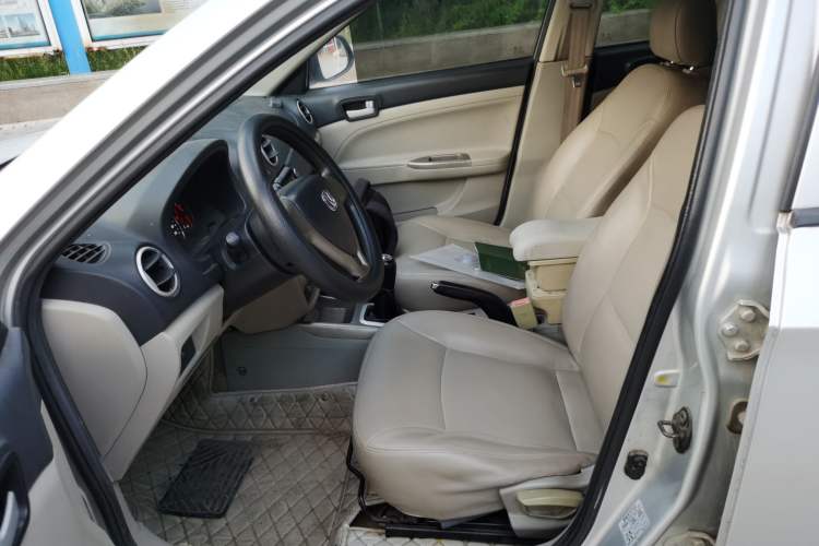 Used CHANGAN Alsvin V3 2012 1.3L Manual Luxury Version China IV Standard Left Front Seat