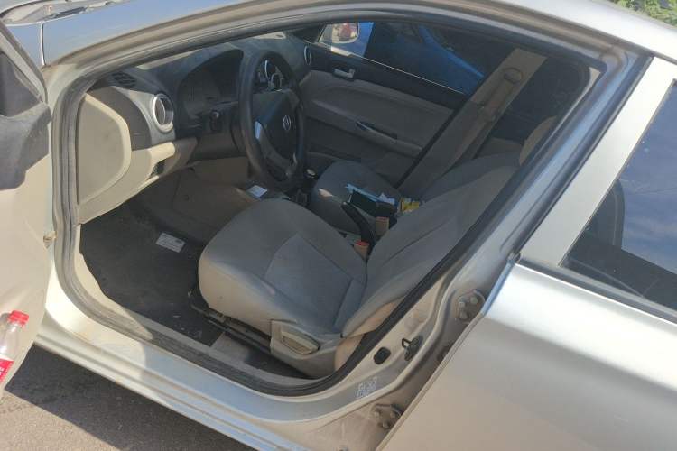 Used CHANGAN Alsvin V3 2012 1.3L Manual Comfort Version China IV Standard Left Front Seat
