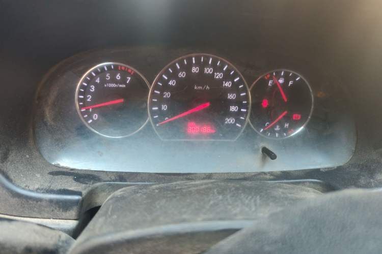Used CHANGAN Alsvin V3 2012 1.3L Manual Comfort Version China IV Standard Odometer Close Up