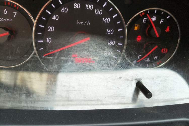 Used CHANGAN Alsvin V3 2012 1.3L Manual Comfort Version China IV Standard Odometer Close Up