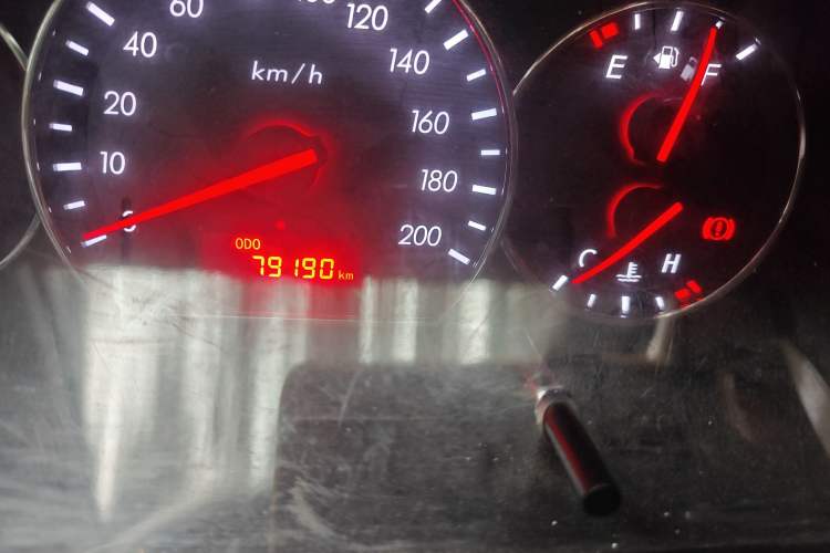 Used CHANGAN Alsvin V3 2012 1.3L Manual Comfort Version China IV Standard Odometer Close Up