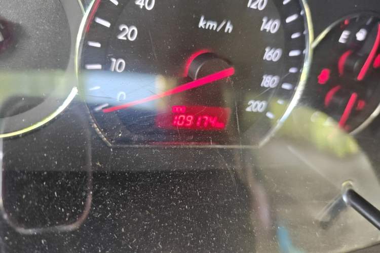 Used CHANGAN Alsvin V3 2012 1.3L Manual Comfort Version China IV Standard Odometer Close Up