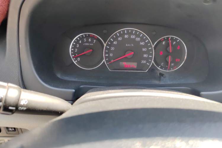 Used CHANGAN Alsvin V3 2012 1.3L Manual Comfort Version China IV Standard Odometer Close Up