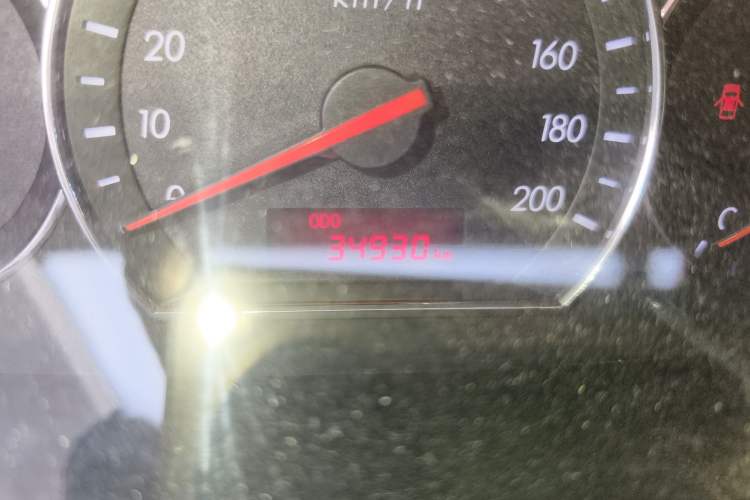 Used CHANGAN Alsvin V3 2012 1.3L Manual Comfort Version China IV Standard Odometer Close Up