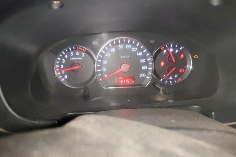 Used CHANGAN Alsvin V3 2012 1.3L Manual Comfort Version China IV Standard Odometer Close Up