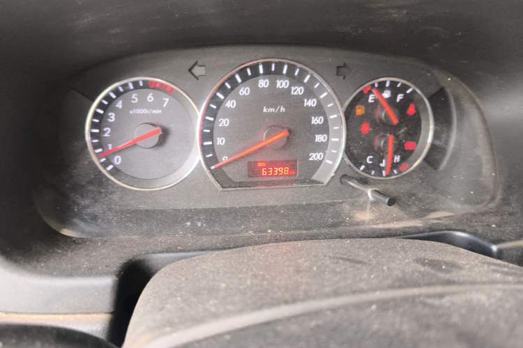 Used CHANGAN Alsvin V3 2012 1.3L Manual Luxury Version China IV Standard Odometer Close Up