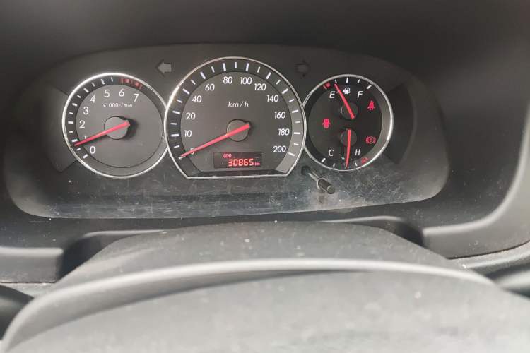 Used CHANGAN Alsvin V3 2012 1.3L Manual Comfort Version China IV Standard Odometer Close Up