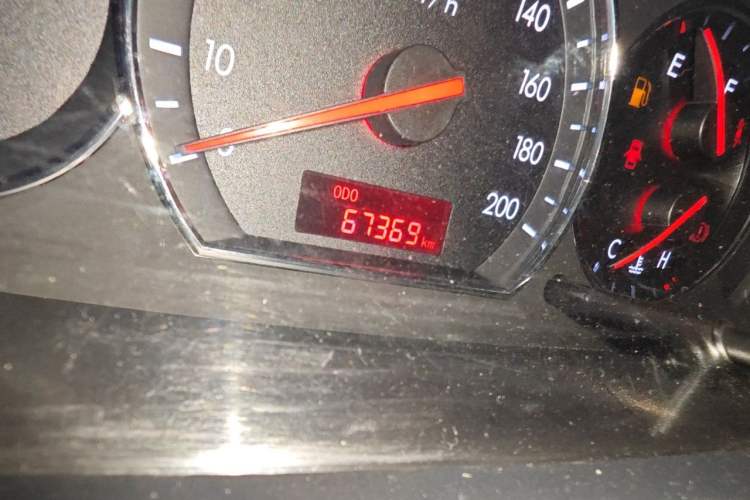 Used CHANGAN Alsvin V3 2012 1.3L Manual Luxury Version China IV Standard Odometer Close Up