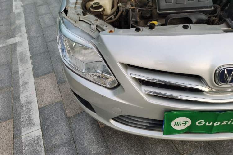 Used CHANGAN Alsvin V3 2012 1.3L Manual Luxury Version China IV Standard Right Front Headlight
