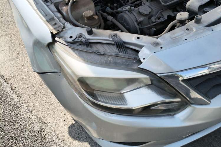 Used CHANGAN Alsvin V3 2012 1.3L Manual Comfort Version China IV Standard Right Front Headlight