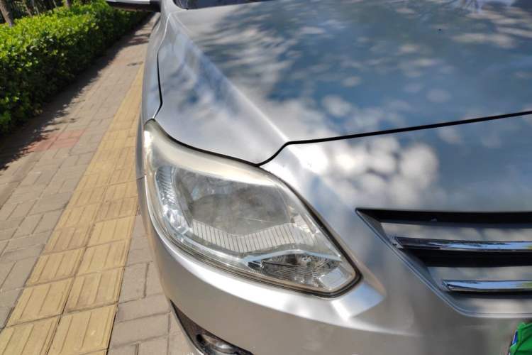 Used CHANGAN Alsvin V3 2012 1.3L Manual Comfort Version China IV Standard Right Front Headlight