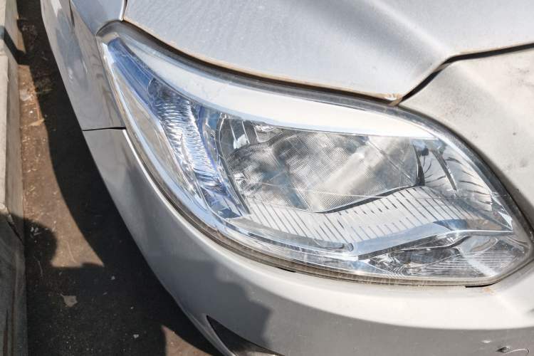 Used CHANGAN Alsvin V3 2012 1.3L Manual Comfort Version China IV Standard Right Front Headlight