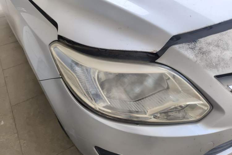 Used CHANGAN Alsvin V3 2012 1.3L Manual Luxury Version China IV Standard Right Front Headlight