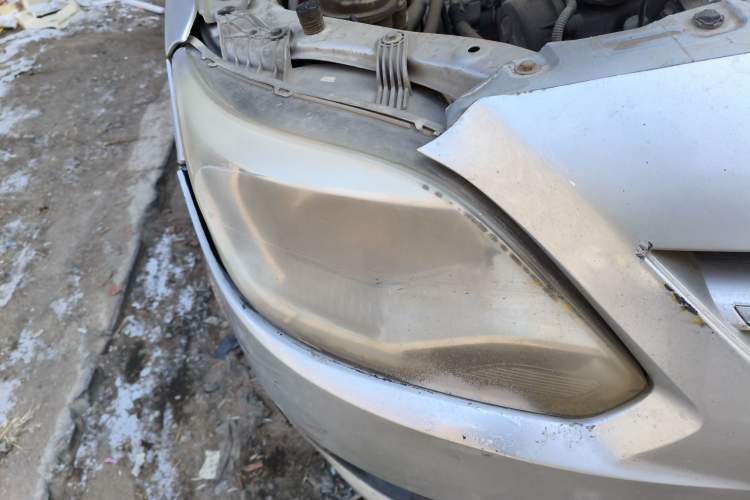 Used CHANGAN Alsvin V3 2012 1.3L Manual Comfort Version China IV Standard Right Front Headlight