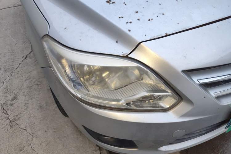 Used CHANGAN Alsvin V3 2012 1.3L Manual Comfort Version China IV Standard Right Front Headlight