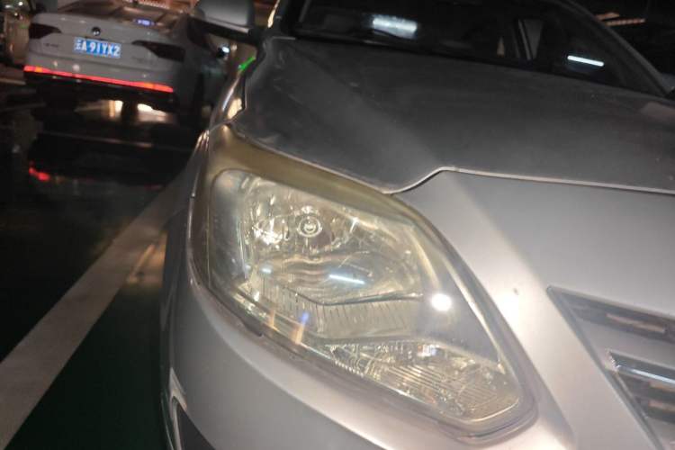 Used CHANGAN Alsvin V3 2012 1.3L Manual Luxury Version China IV Standard Right Front Headlight