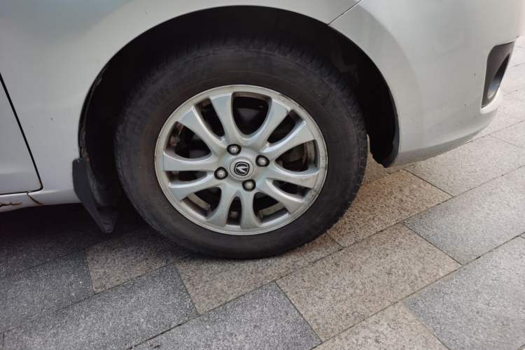 Used CHANGAN Alsvin V3 2012 1.3L Manual Luxury Version China IV Standard Right Front Wheel Hub