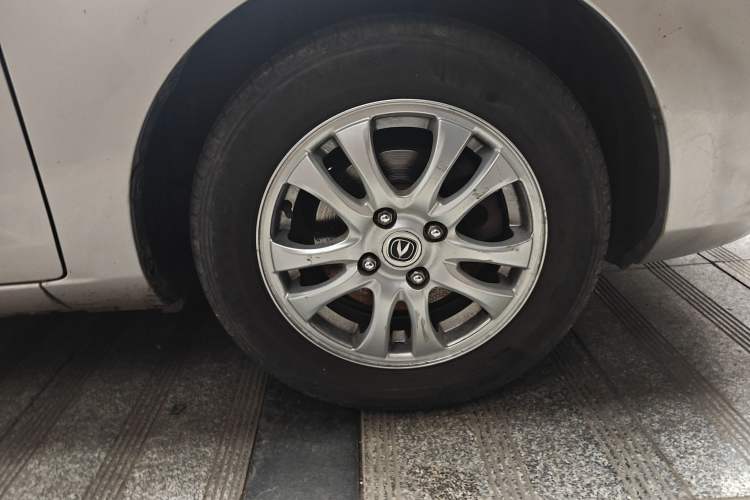 Used CHANGAN Alsvin V3 2012 1.3L Manual Comfort Version China IV Standard Right Front Wheel Hub