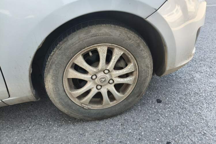 Used CHANGAN Alsvin V3 2012 1.3L Manual Comfort Version China IV Standard Right Front Wheel Hub