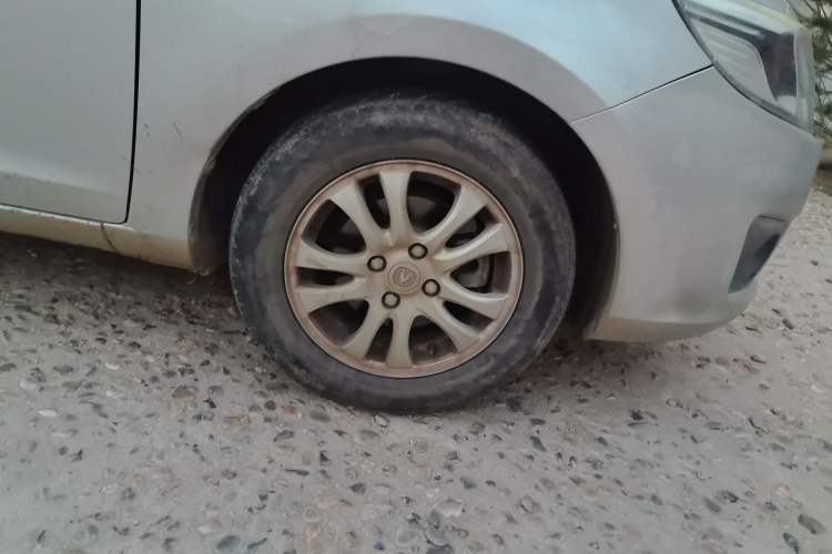 Used CHANGAN Alsvin V3 2012 1.3L Manual Comfort Version China IV Standard Right Front Wheel Hub