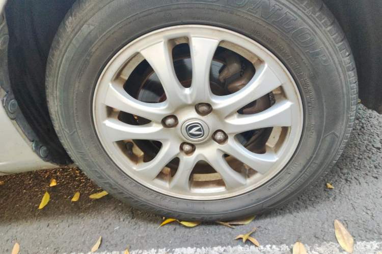Used CHANGAN Alsvin V3 2012 1.3L Manual Comfort Version China IV Standard Right Front Wheel Hub