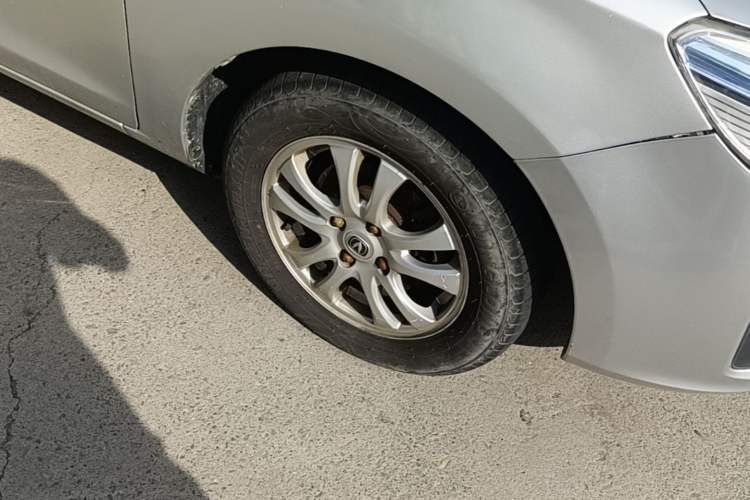 Used CHANGAN Alsvin V3 2012 1.3L Manual Standard Edition Right Front Wheel Hub