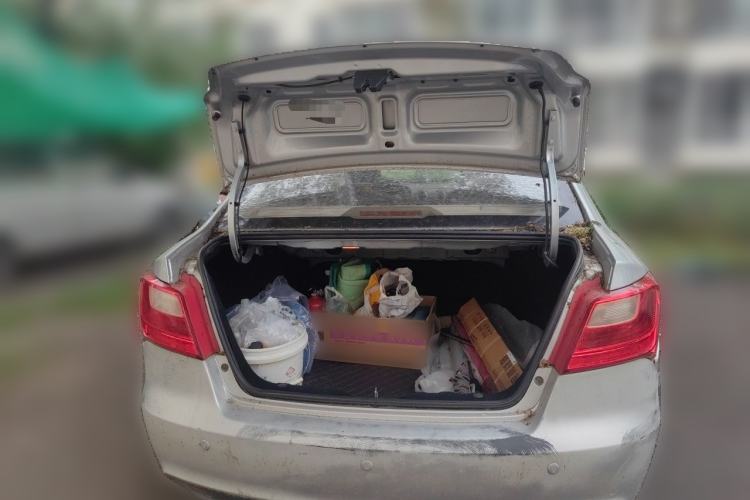 Used CHANGAN Alsvin V3 2012 1.3L Manual Comfort Version China IV Standard Trunk