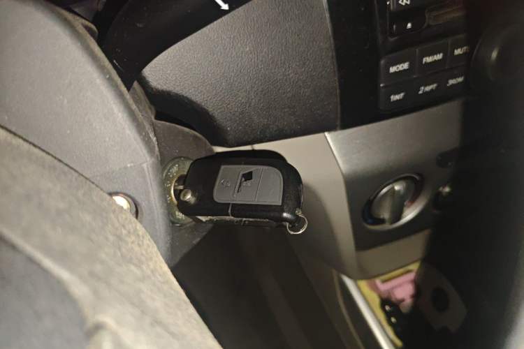 Used CHANGAN Alsvin V3 2012 1.3L Manual Luxury Version China IV Standard Vehicle Key