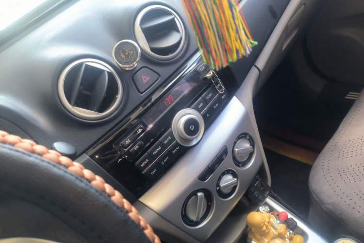 Used CHANGAN Alsvin V3 2012 1.3L Manual Comfort Version China IV Standard Audio And AC Panel