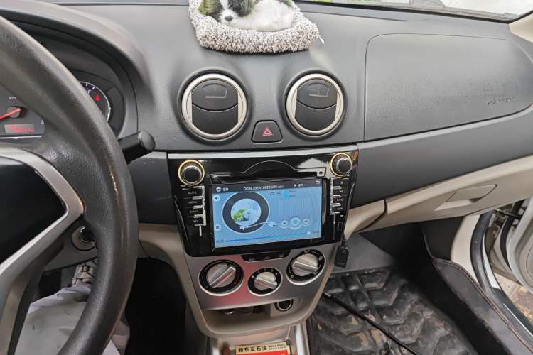 Used CHANGAN Alsvin V3 2012 1.3L Manual Comfort Version China IV Standard Audio And AC Panel